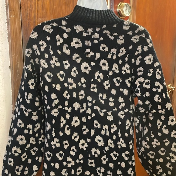 Old Navy sweater dress - Picture 4 of 5